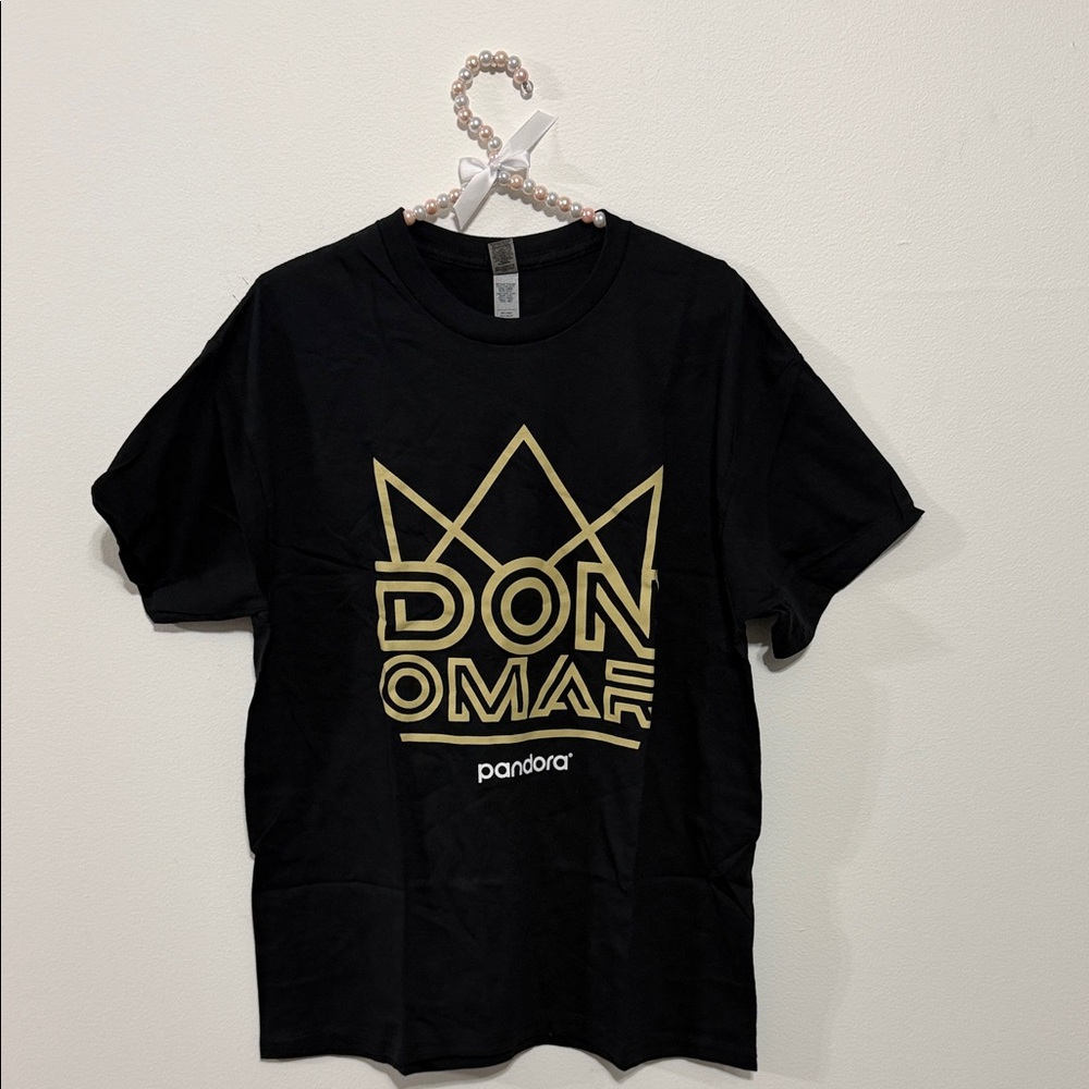 🥀T-Shirt with Don Omar Graphic